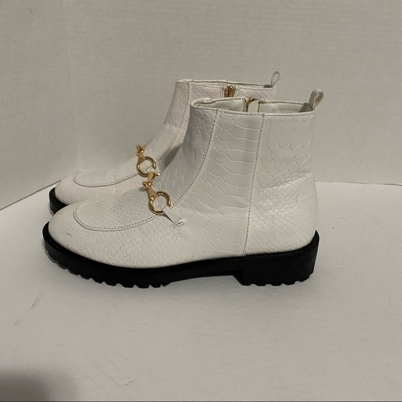 SHE & IN WHITE BUCKLED BOOTIES - Picture 8 of 15